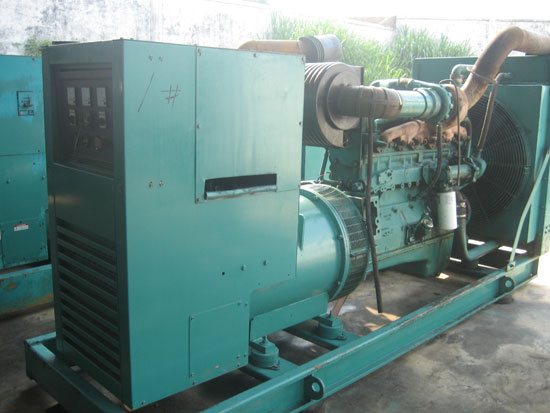 威宁租赁发电机- 发电机碳刷磨损的原因是什么