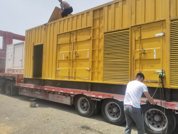 威宁除了负载情况和发动机维护，还有哪些因素会影响 200kw 柴油发电机的油耗？