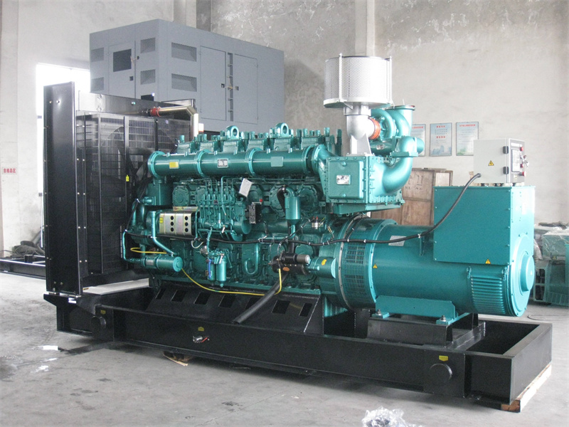 威宁200KW 柴油发电机的油耗是多少？