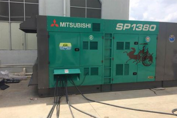 威宁为什么有些柴油发电机组的输出电压可以调节？